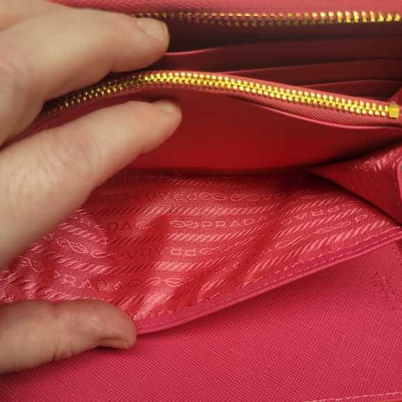 EUC PRADA Lux Zip Around Long Wallet in Peony - Picture 9 of 16